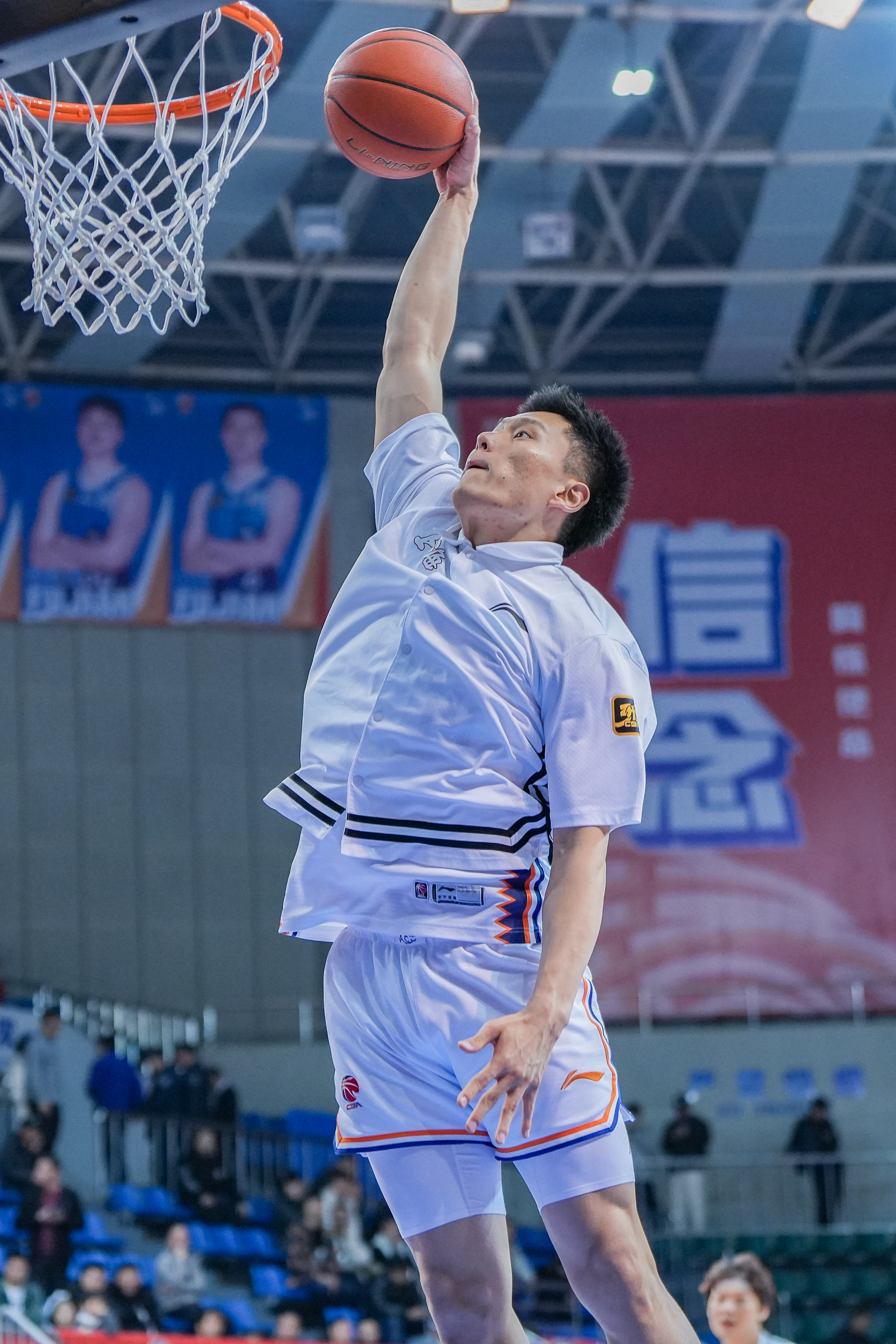 持續(xù)漲球！上海男籃“李花”組合—李弘權(quán)、李添榮